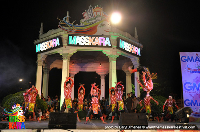 Bacolod Public Plaza 參加街舞大賽