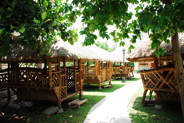 Caribbean 加勒比水上樂園的小木屋，採用原生樹種的獨家設計！