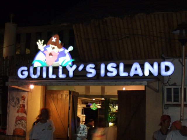 Gully's Island Pub