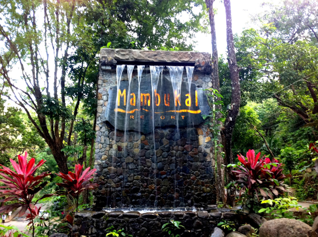 蒙布卡羅度假村 (Mambukal Resort )